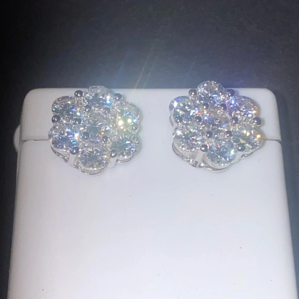 4 CTW. 925 SILVER MOISSANITE PAIR OF EARRINGS $800 PRICE TAGS AS SHOWN - Picture 1 of 3